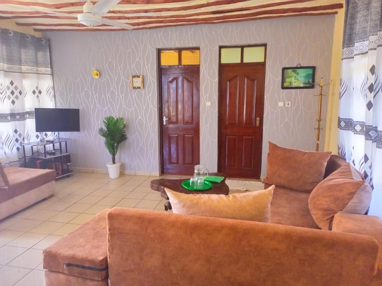 Simba Apartments Diani Beach Luaran gambar
